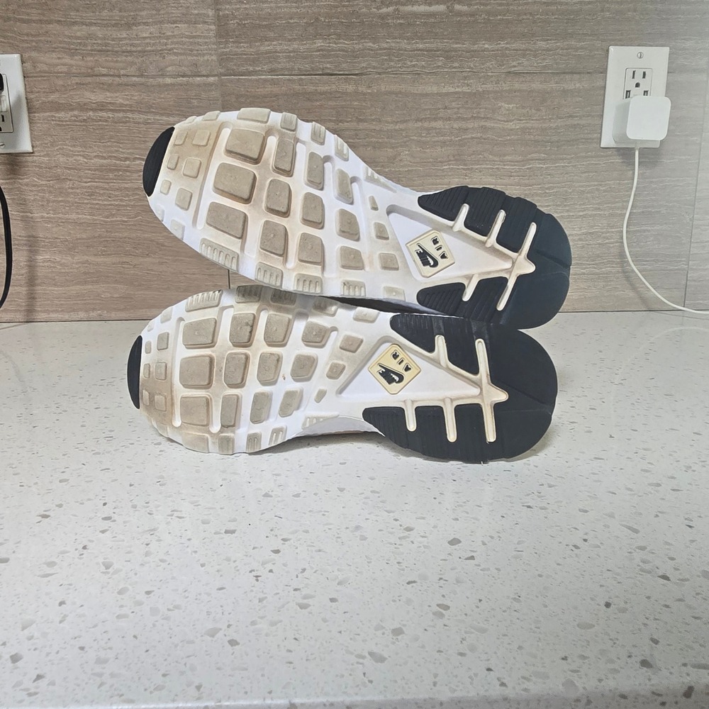 Nike Air Huarache Womans 7.5 Run Ultra White Pale Yellow Sneakers 819151-102 - Picture 6 of 9